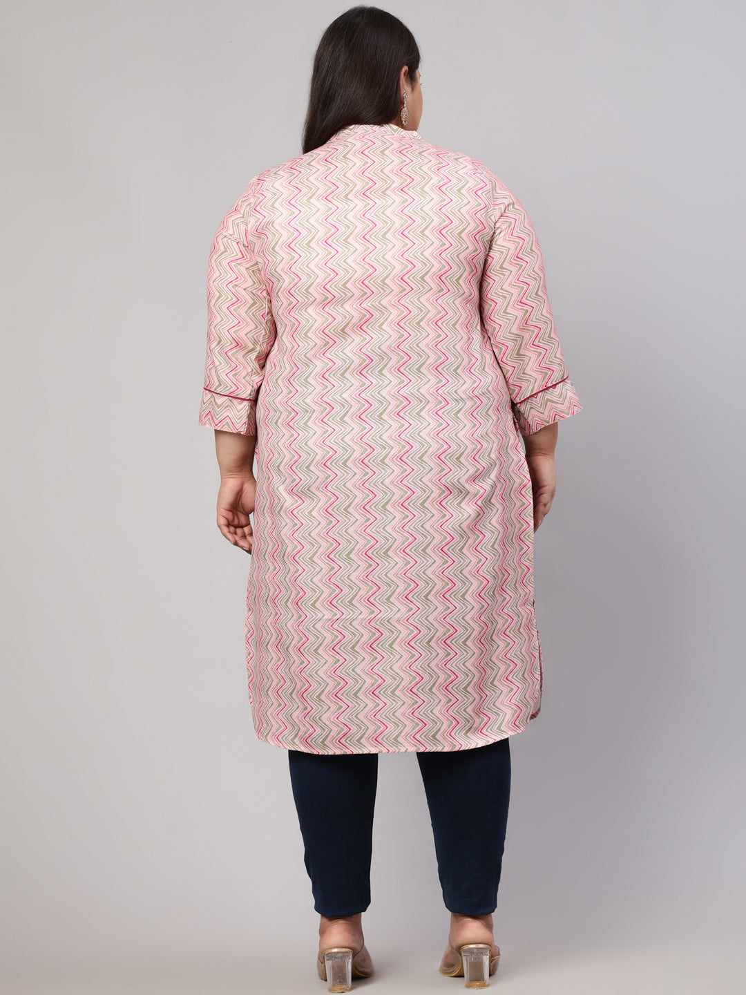 Plus Size Multicolor Zigzag Embroidered Straight Kurta