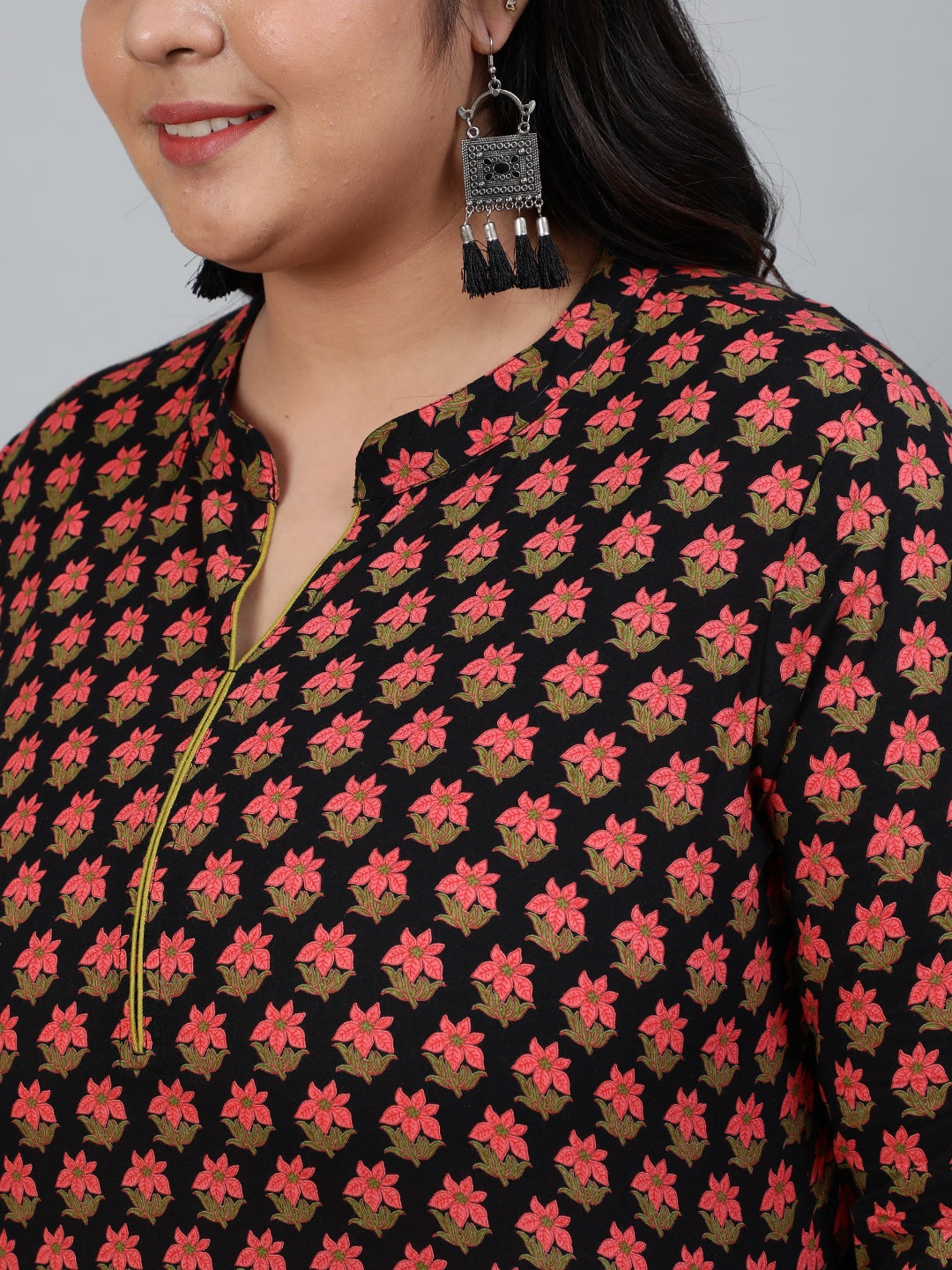 Black Ethnic Print Straight Cotton Kurta with Pants