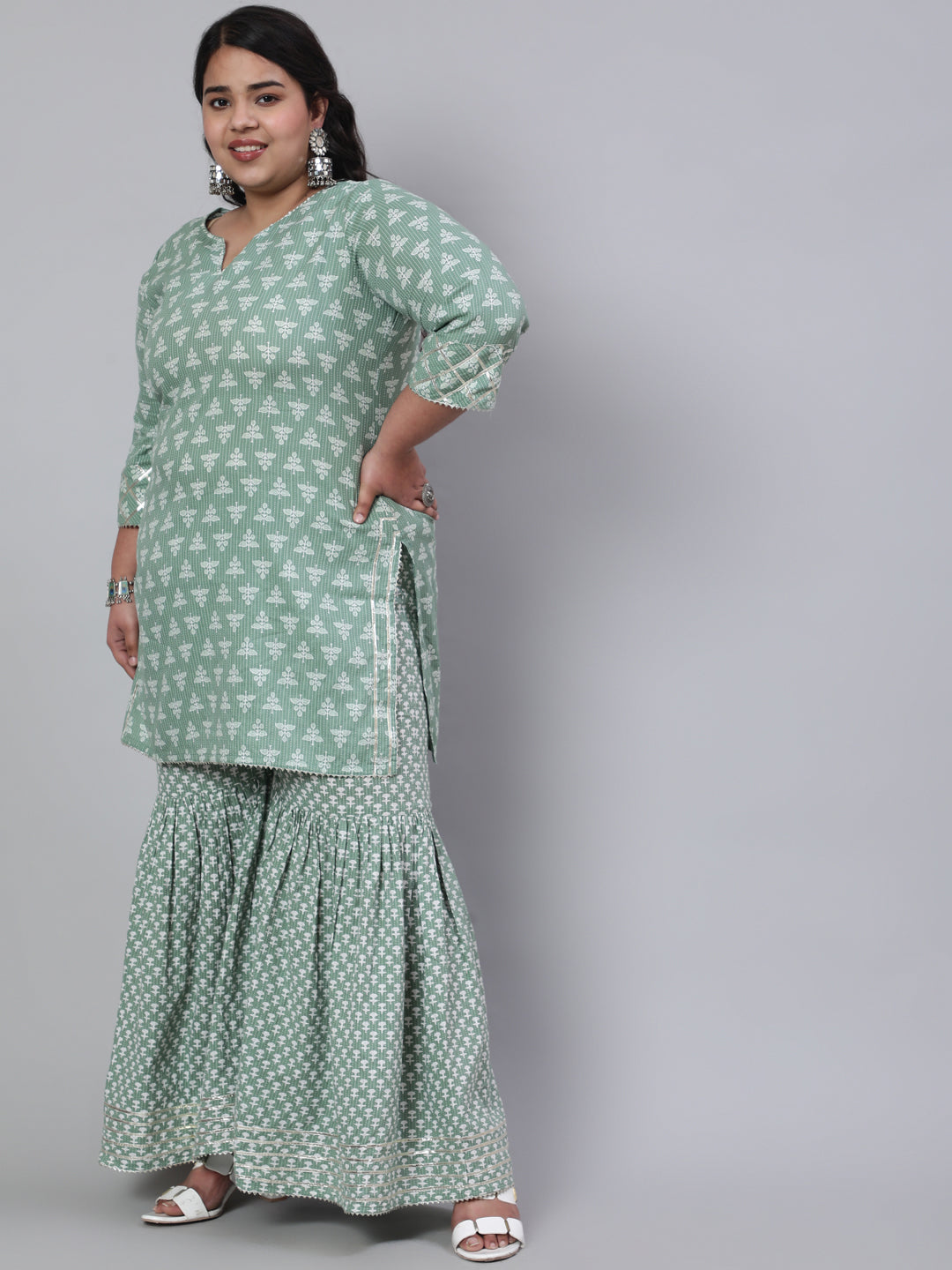 Green Plus Size Woven Straight Printed Embroidered Kurta Set With Solid Dupatta