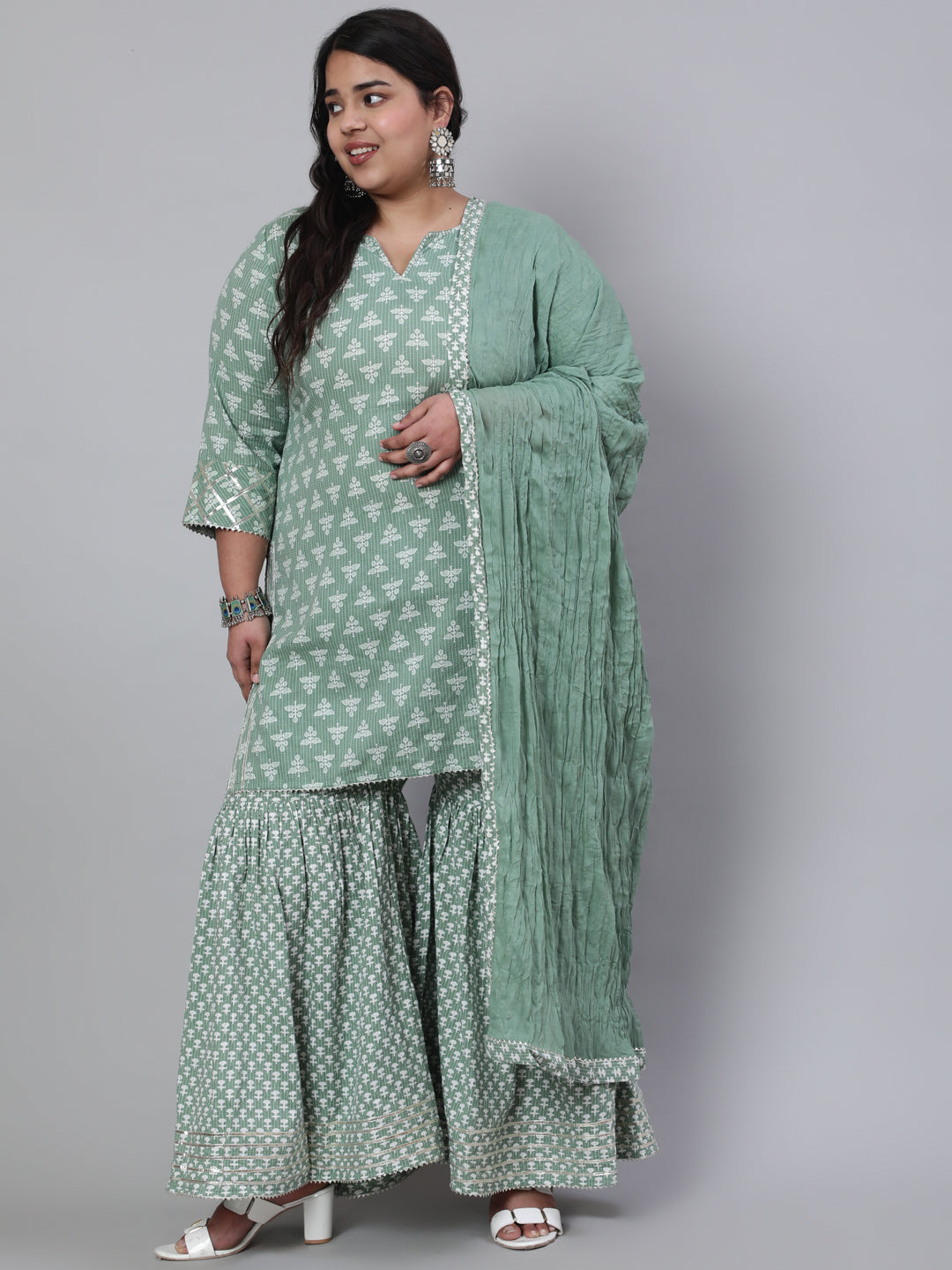 Green Plus Size Woven Straight Printed Embroidered Kurta Set With Solid Dupatta
