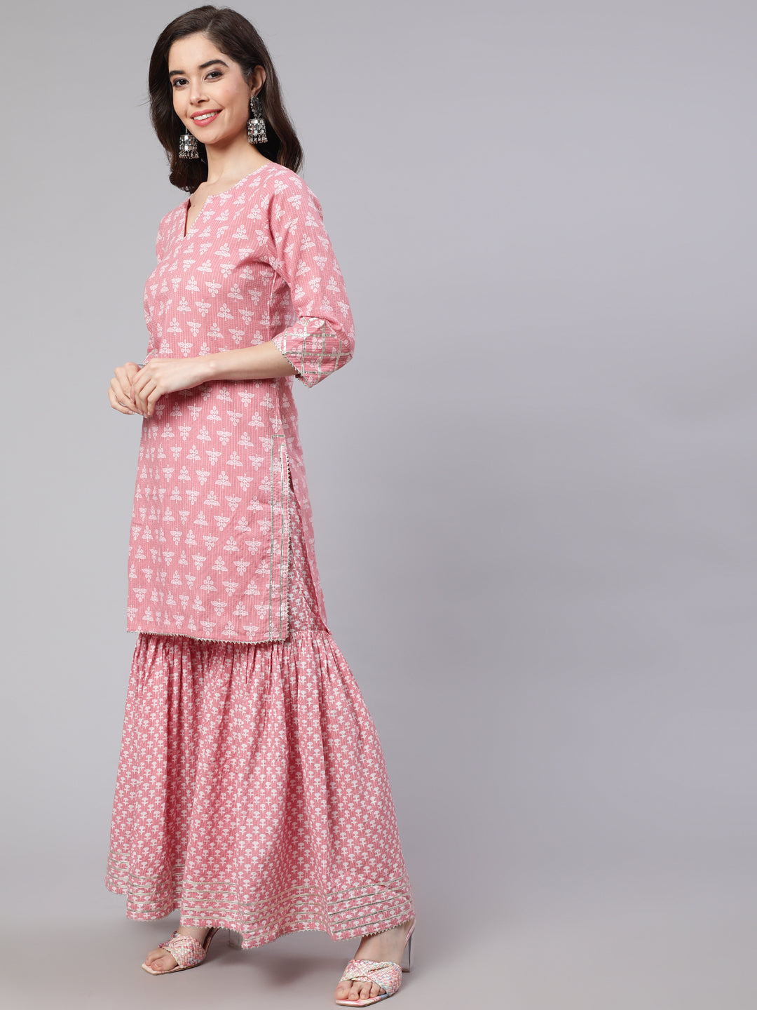 Pink Woven Straight ethnic printed Embroidered kurta with Printed Palazzo & Solid Dupatta with print and lace taping