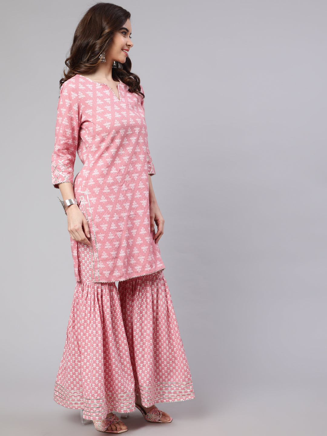 Pink Woven Straight ethnic printed Embroidered kurta with Printed Palazzo & Solid Dupatta with print and lace taping