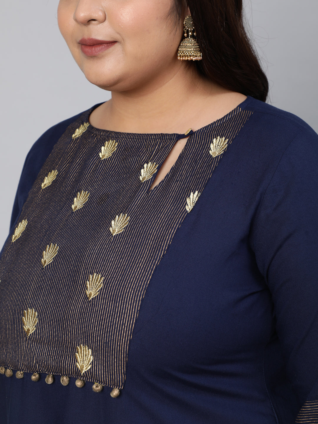 Navy Blue Printed Kurta With Trousers