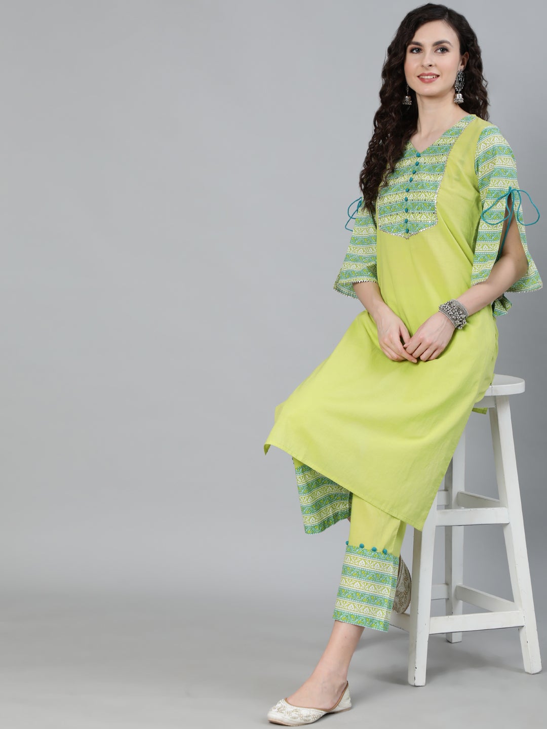 Green Ethnic Motifs Yoke Design Pure Cotton Kurta with Trousers