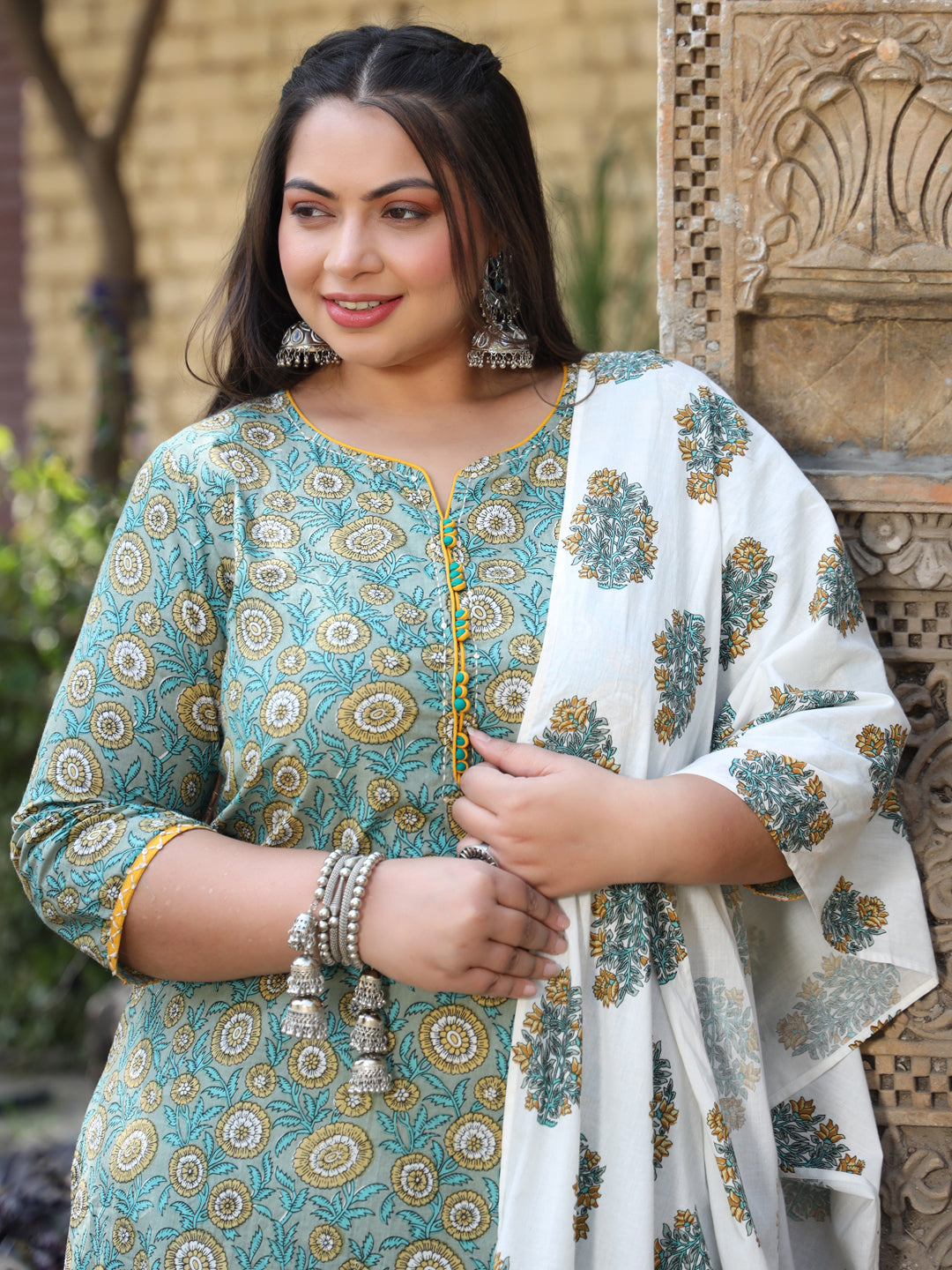 Green Printed Cotton Straight Thread Work Embellished Kurta With Palazzo And Dupatta