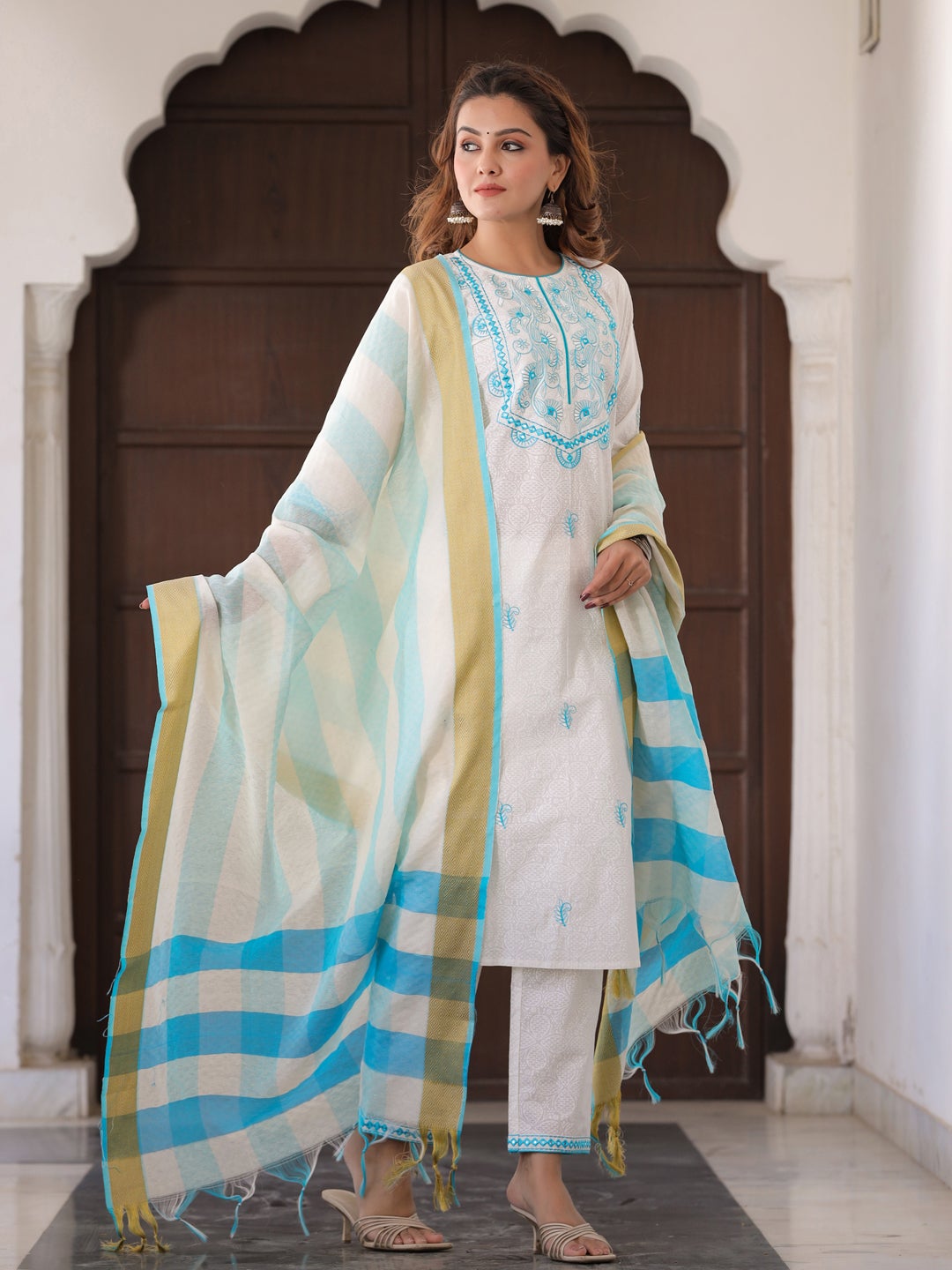 White heavy Embroidered Kurta with Pants & Weaved Dupatta