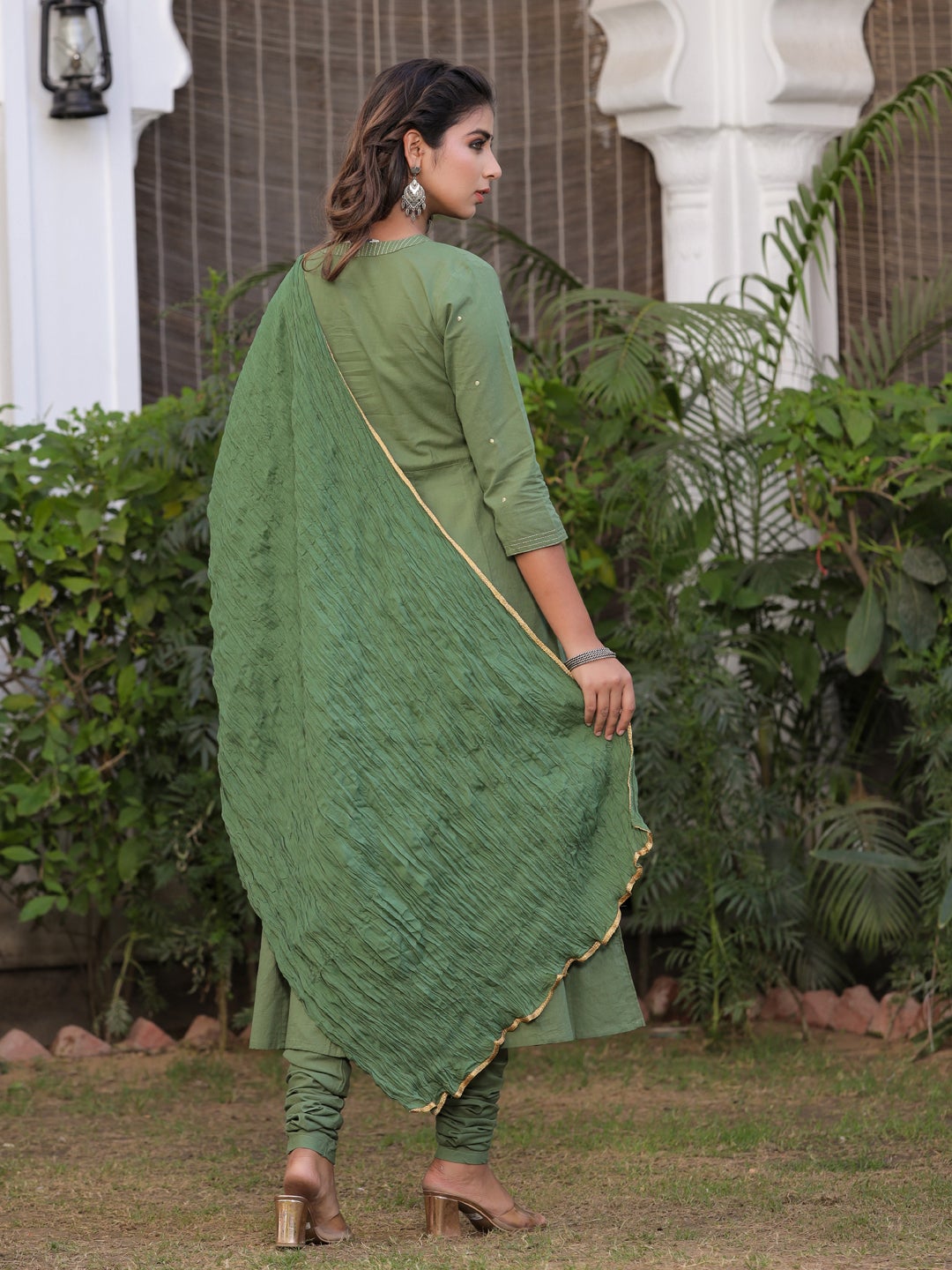 Green Embroidered Straight Viscose Musline Kurta With Pant & Net Dupatta