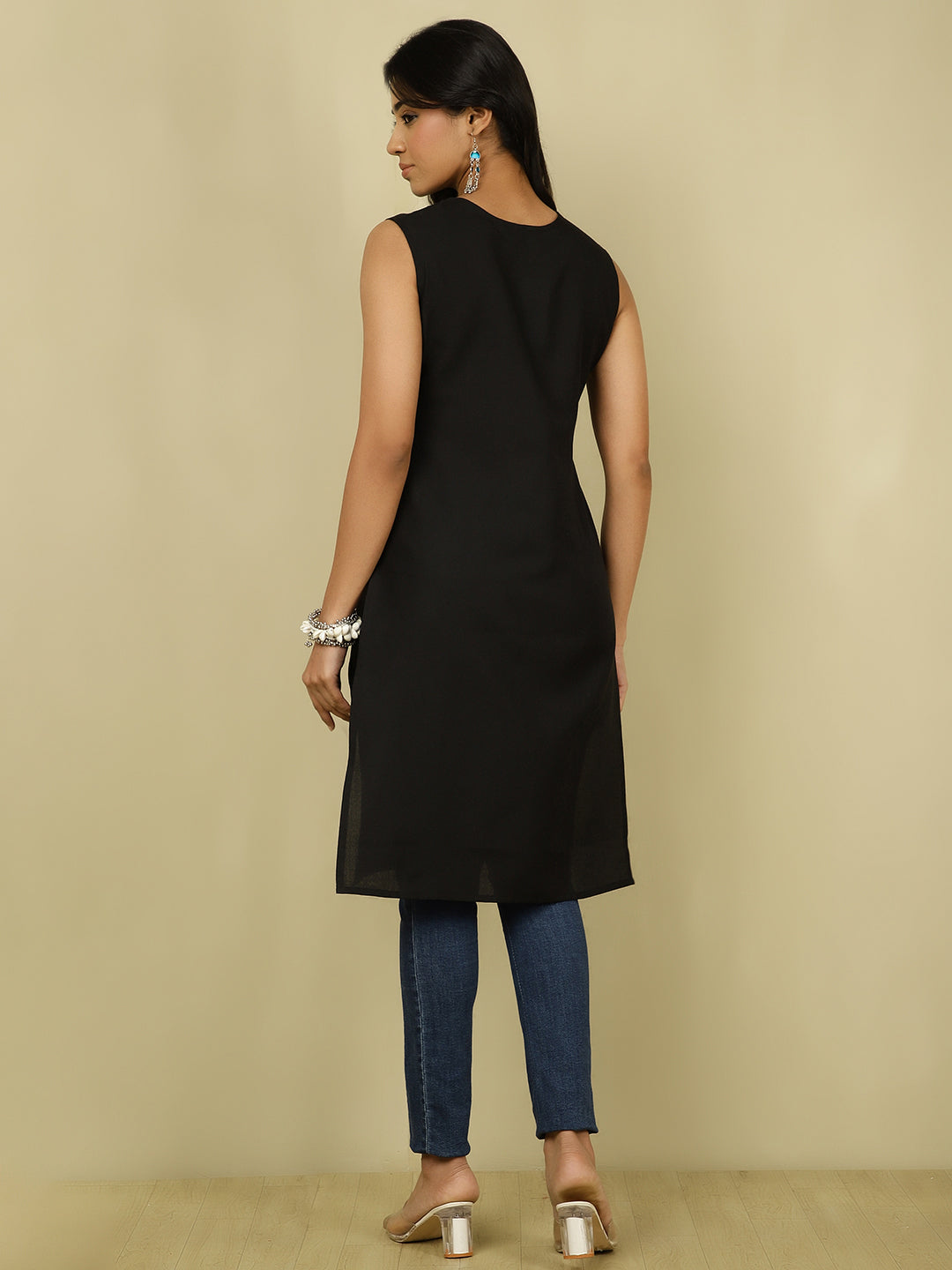 Black Embroidered Sleeveless Kurta