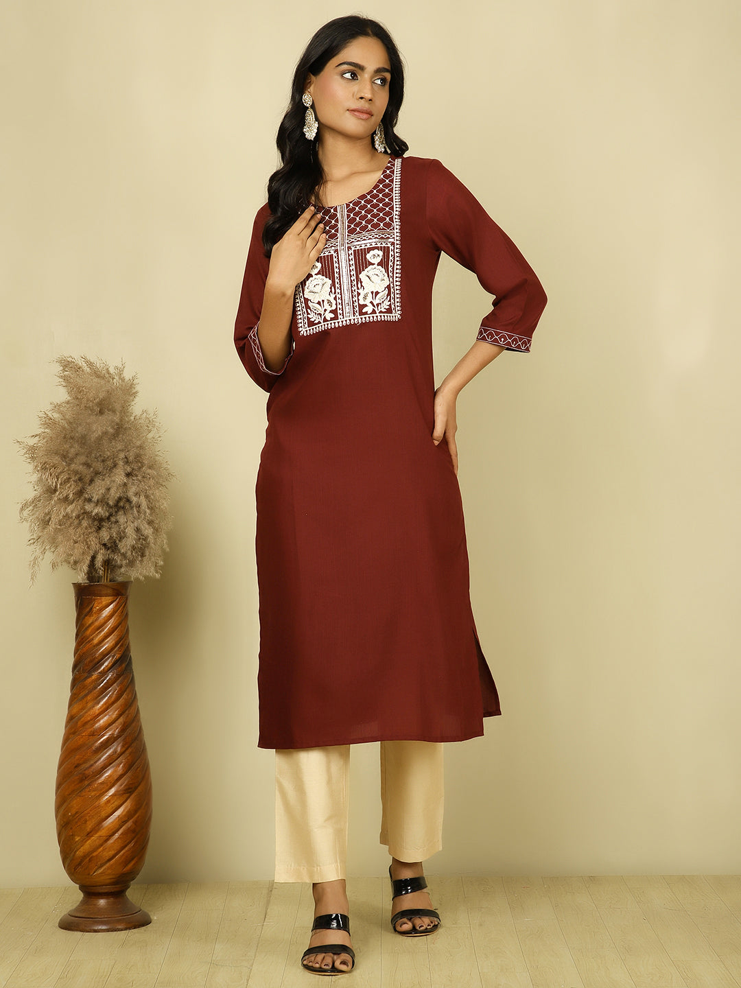 Thread Embroidered Cotton Kurta