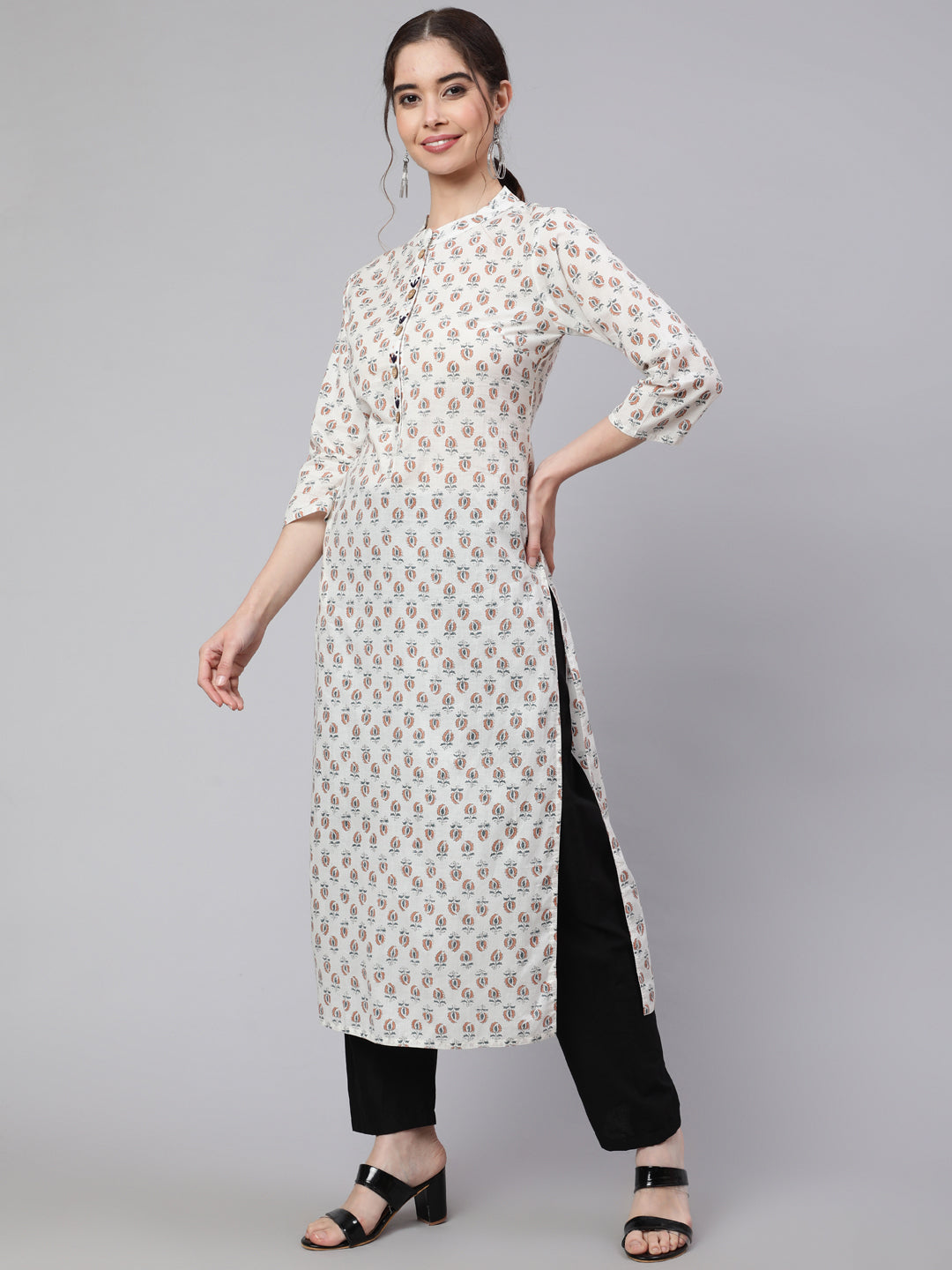 White And Peach Straight Fit Cotton Embroidered Kurta