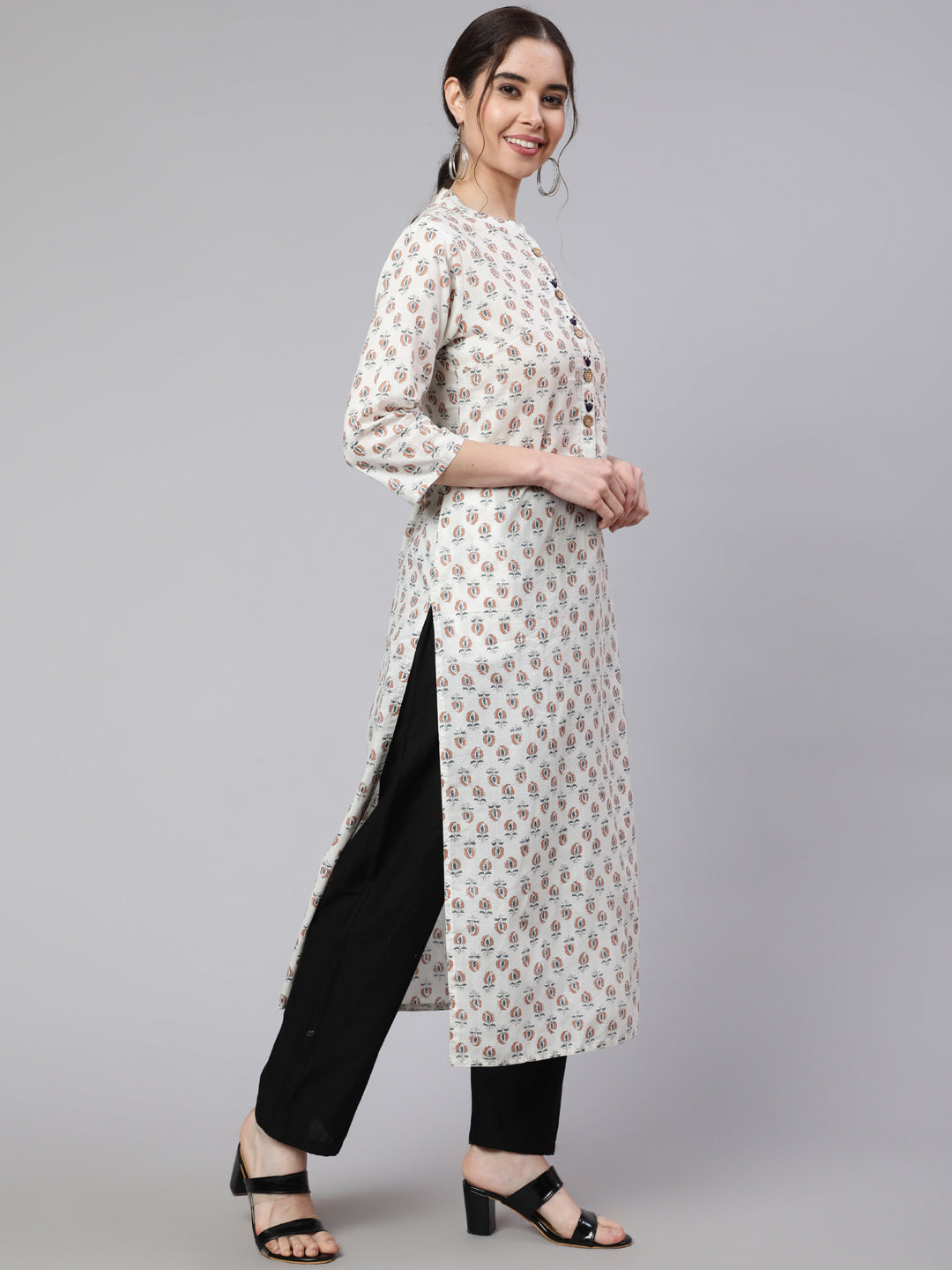 White And Peach Straight Fit Cotton Embroidered Kurta