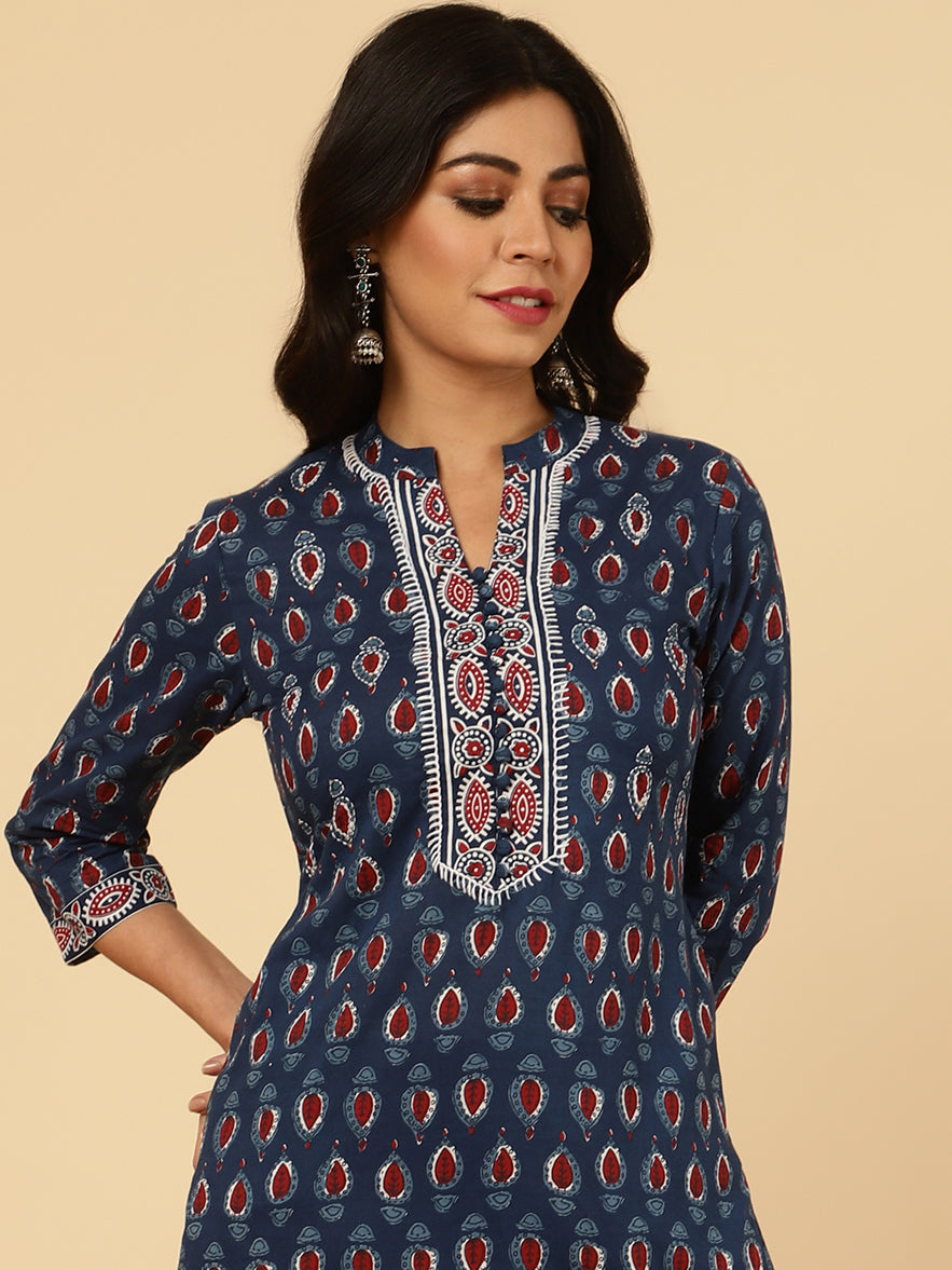 Blue Embroidered Ethnic Printed Straight Cotton Kurta