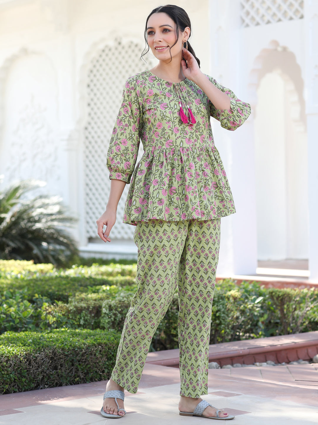 Jaipur Kurti Cotton Ethnic Printed Green Lounge Wear Has Gathered Top And Pants