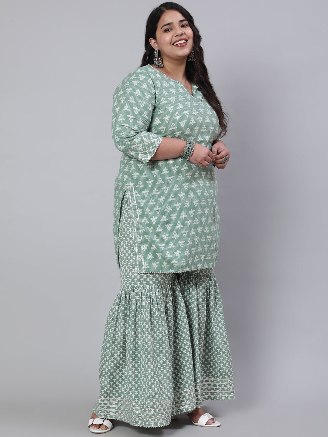 Green Plus Size Woven Straight Printed Embroidered Kurta Set With Solid Dupatta