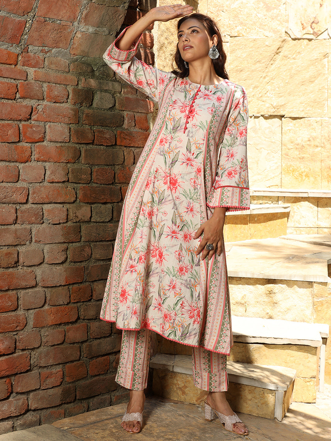 Red Floral Print Flared Kurta With Pants