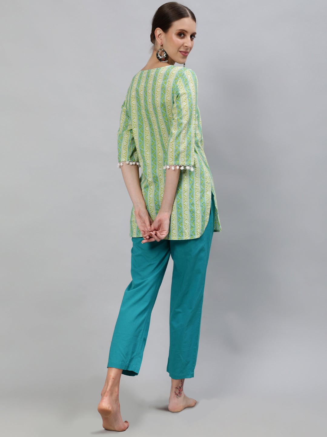 Green Coloured Sleepwear Consist Of Short Kaftan & Pyajama