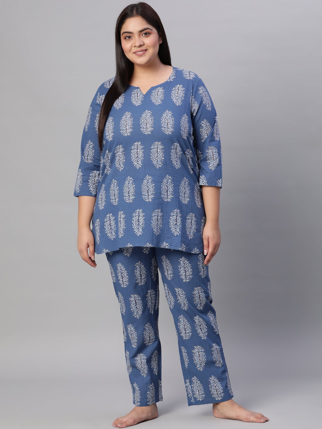 Blue Ethnic Motifs Print Short Cotton Kurta with Pajamas