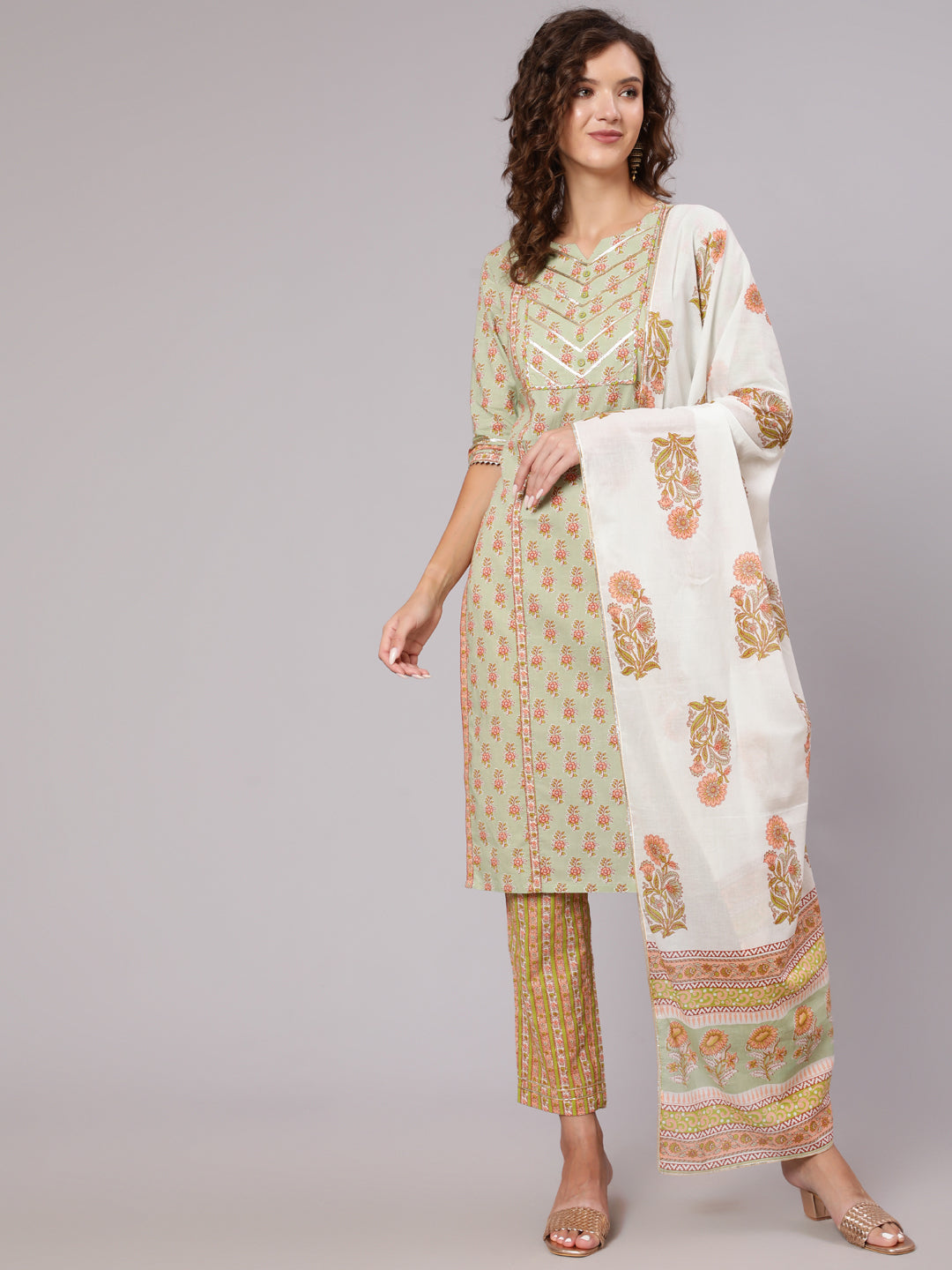 A Green Straight Ethnic Printed Gota Embellished Kurta With Printed Pants And Dupatta