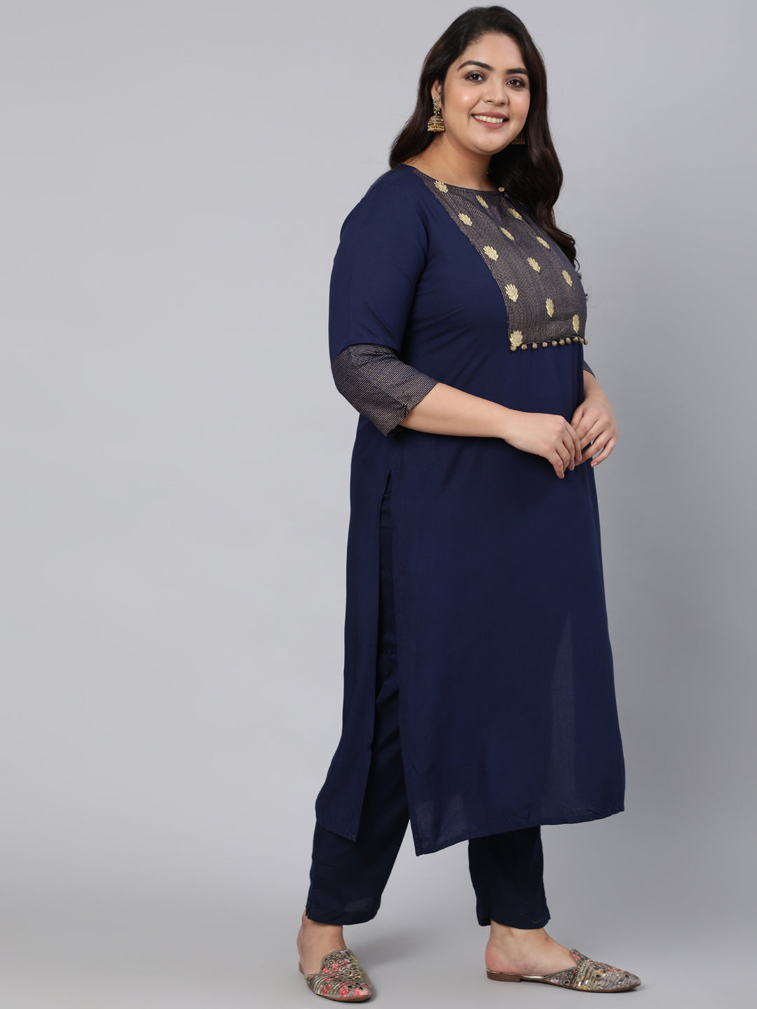 Navy Blue Printed Kurta With Trousers