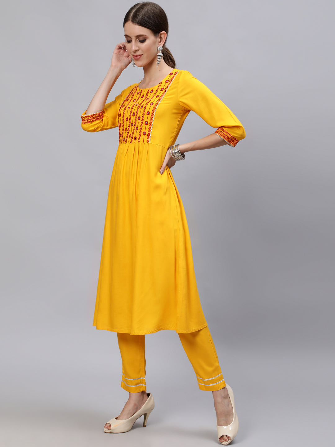 Buy Green Floral Bloom Print Kurta With Leggings For Women by Naintara  Bajaj Online at Aza Fashions.