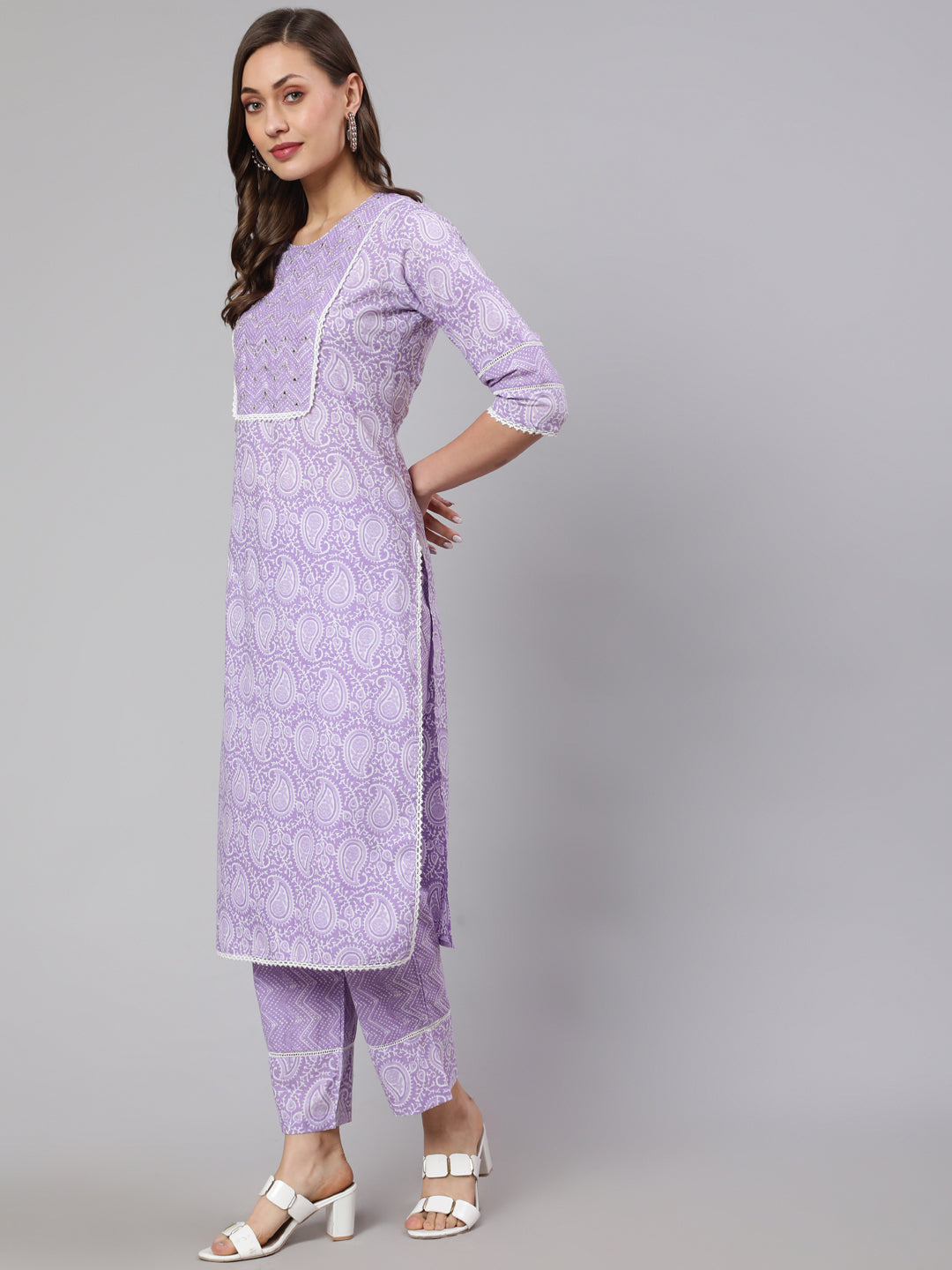 Lavender Ethnic Paisley Printed Cotton Kurta With Pants