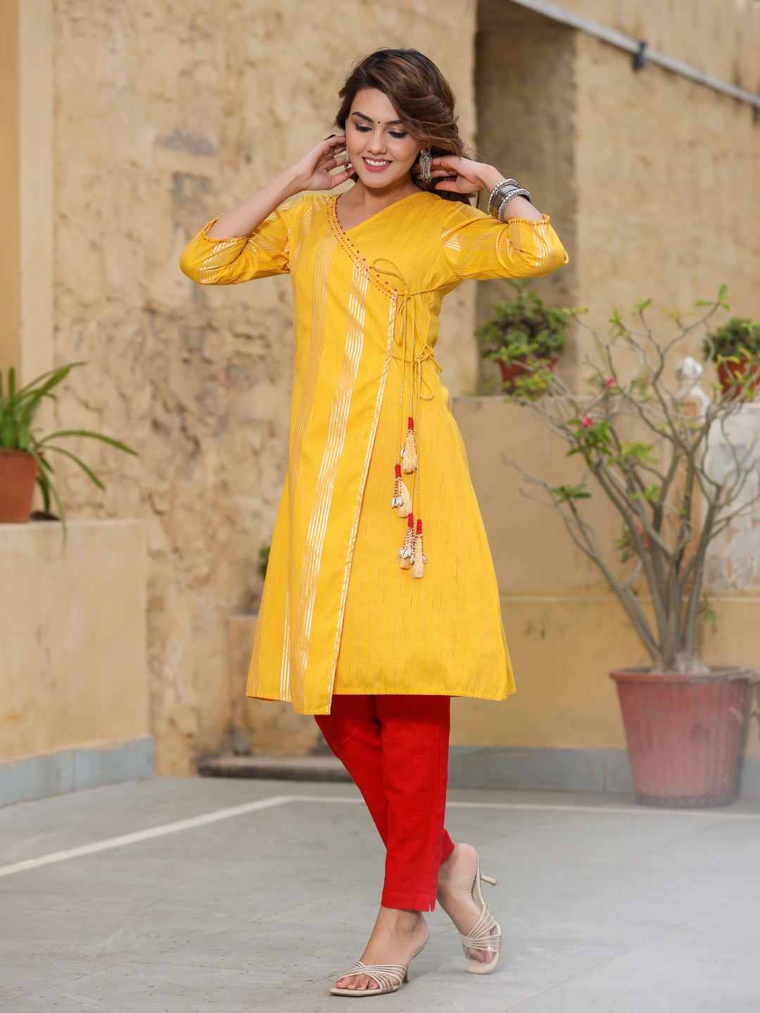 Embroidered striped chanderi kurta with pant