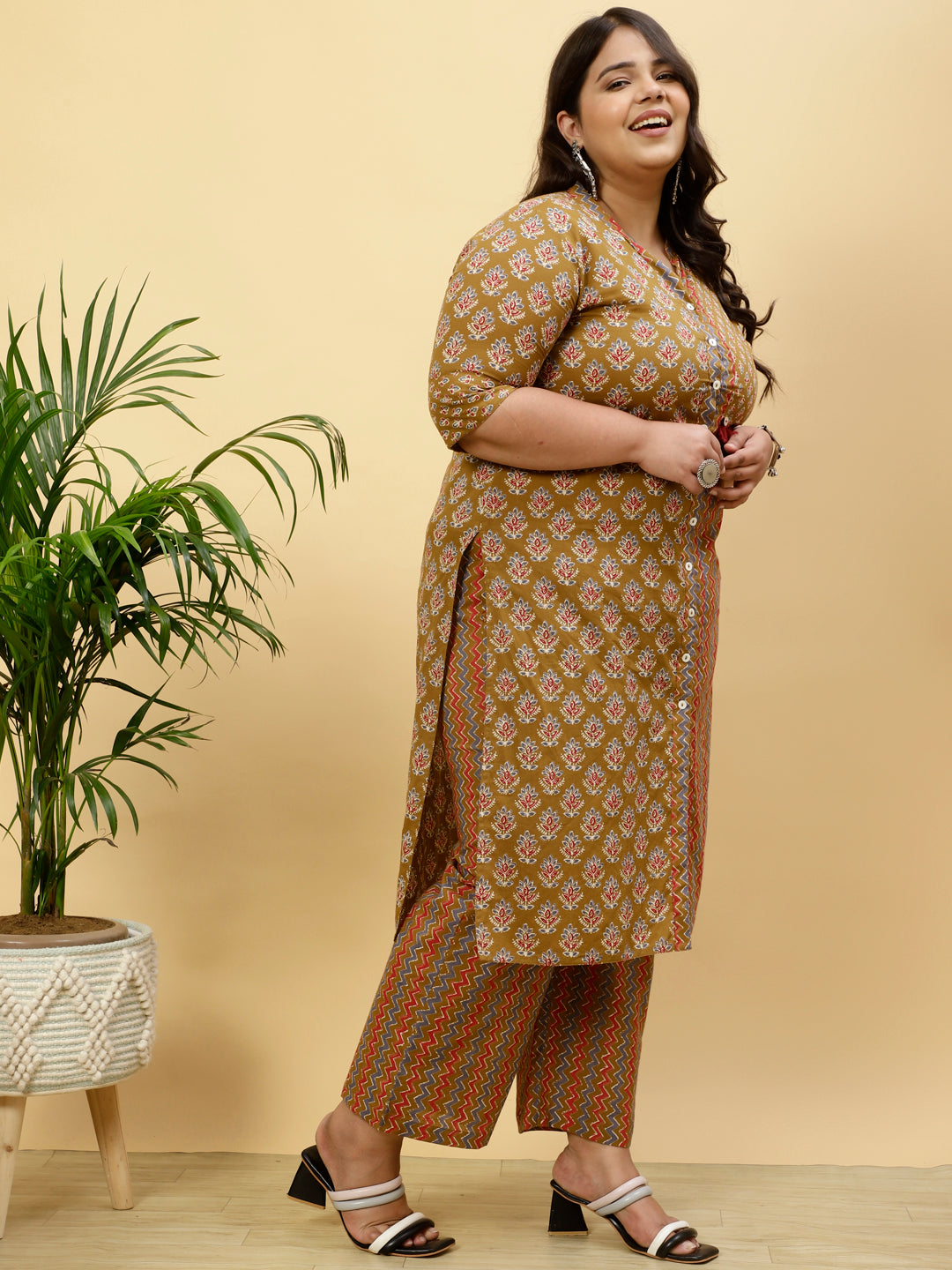 Plus Size Brown Ethnic Printed Straight Kurta With Pants