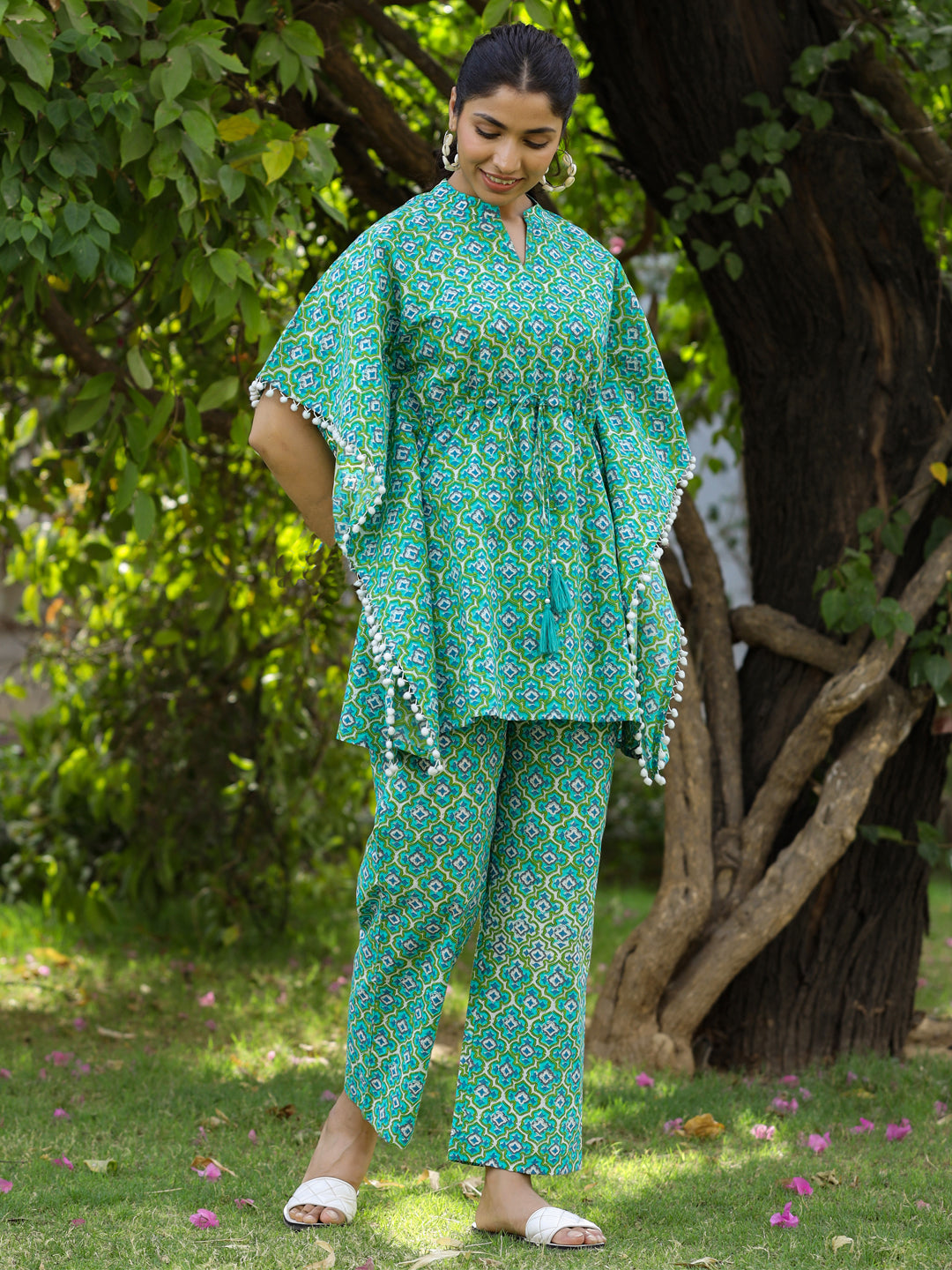 Green Ethnic Printed Cotton Kaftan With Pants Lounge Wear