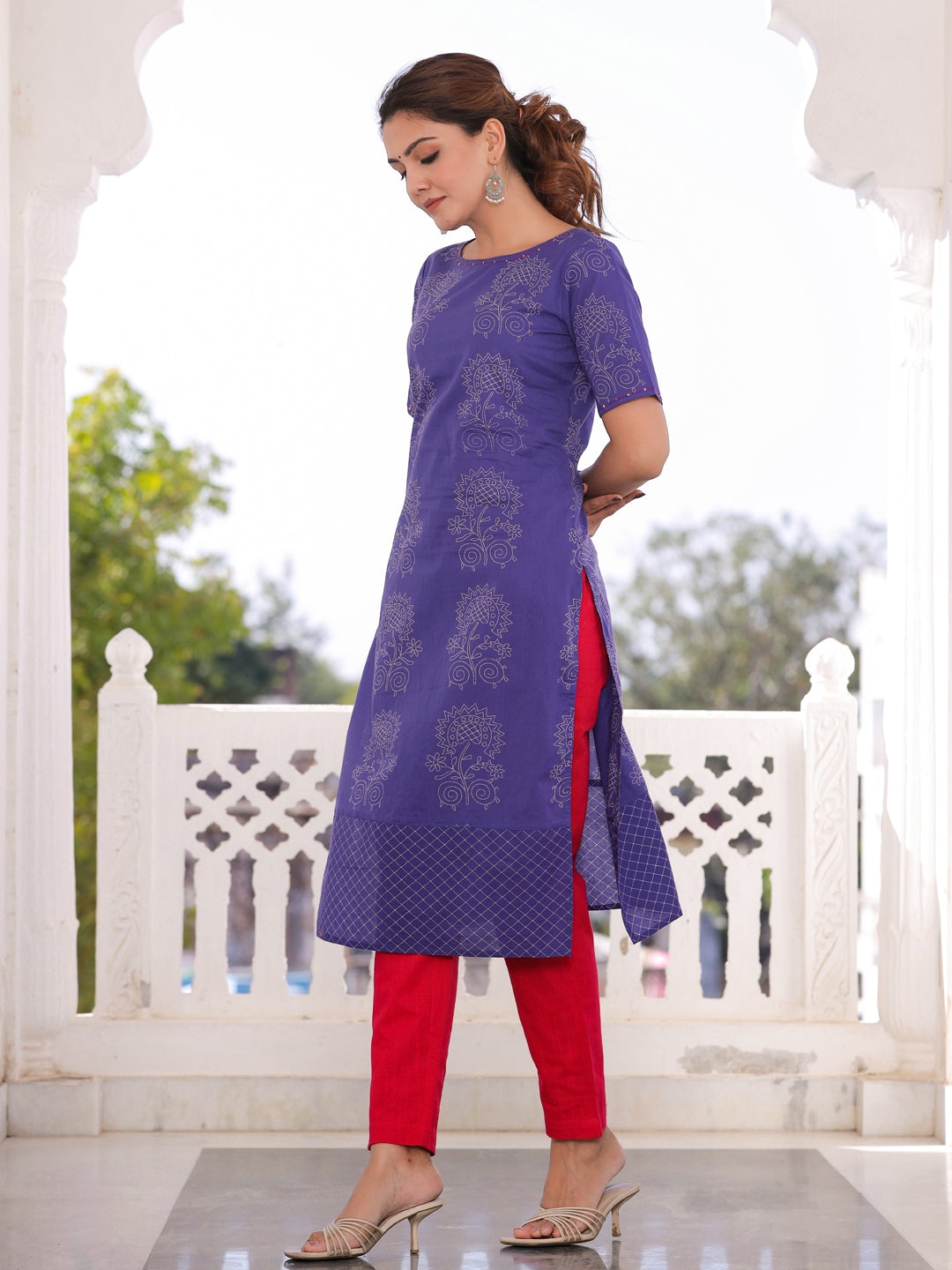 Blue & Pink Quirky Straight Cotton Kurta With Pants